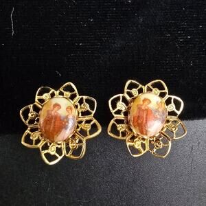 Victorian Courting Scene Clip On Earrings Vintage Gold Tone Costume Jewelry